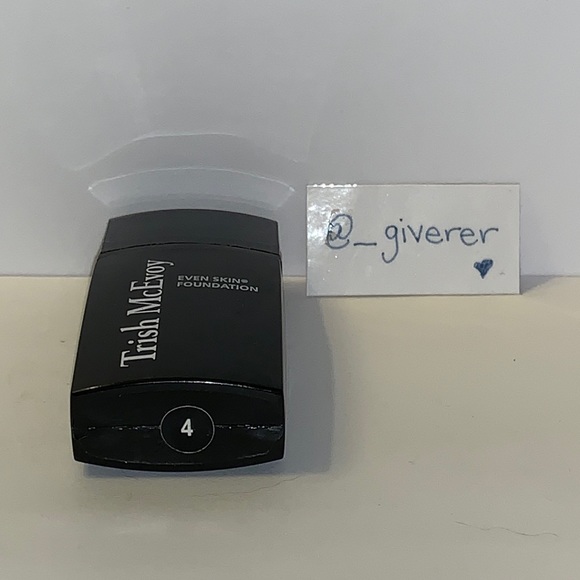 Shade 4 Even Skin Foundation Trish McEvoy Discontinued - Picture 4 of 7